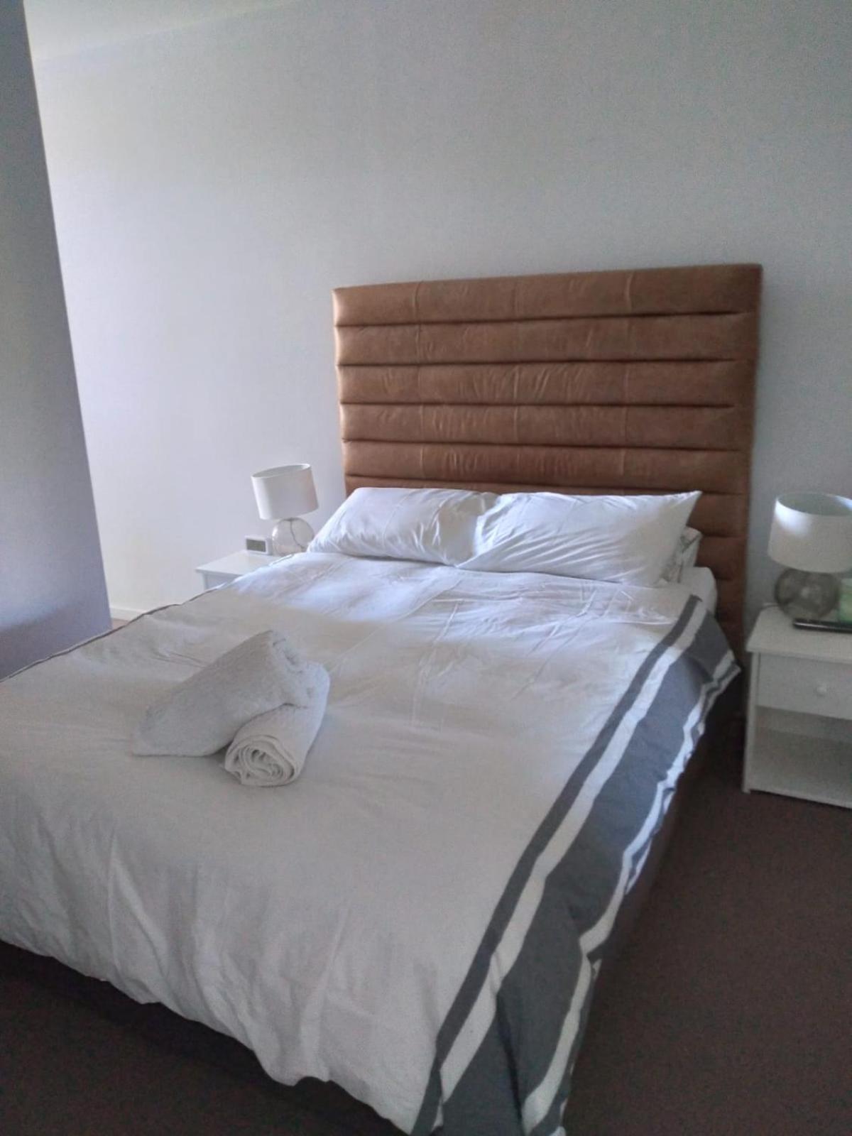 Marina View Apartment On The Maribyrnong River, Melbourne Εξωτερικό φωτογραφία